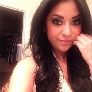 Meet your Posher, Brecca